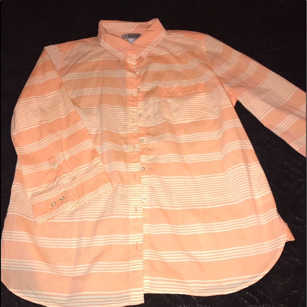 JC Penny 3/4 button down blouse💗
